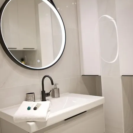 Apartmán Nice Flat Close To The Beach - - Welkeys